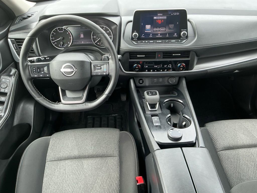 Used 2026 Nissan Rogue SV image 17