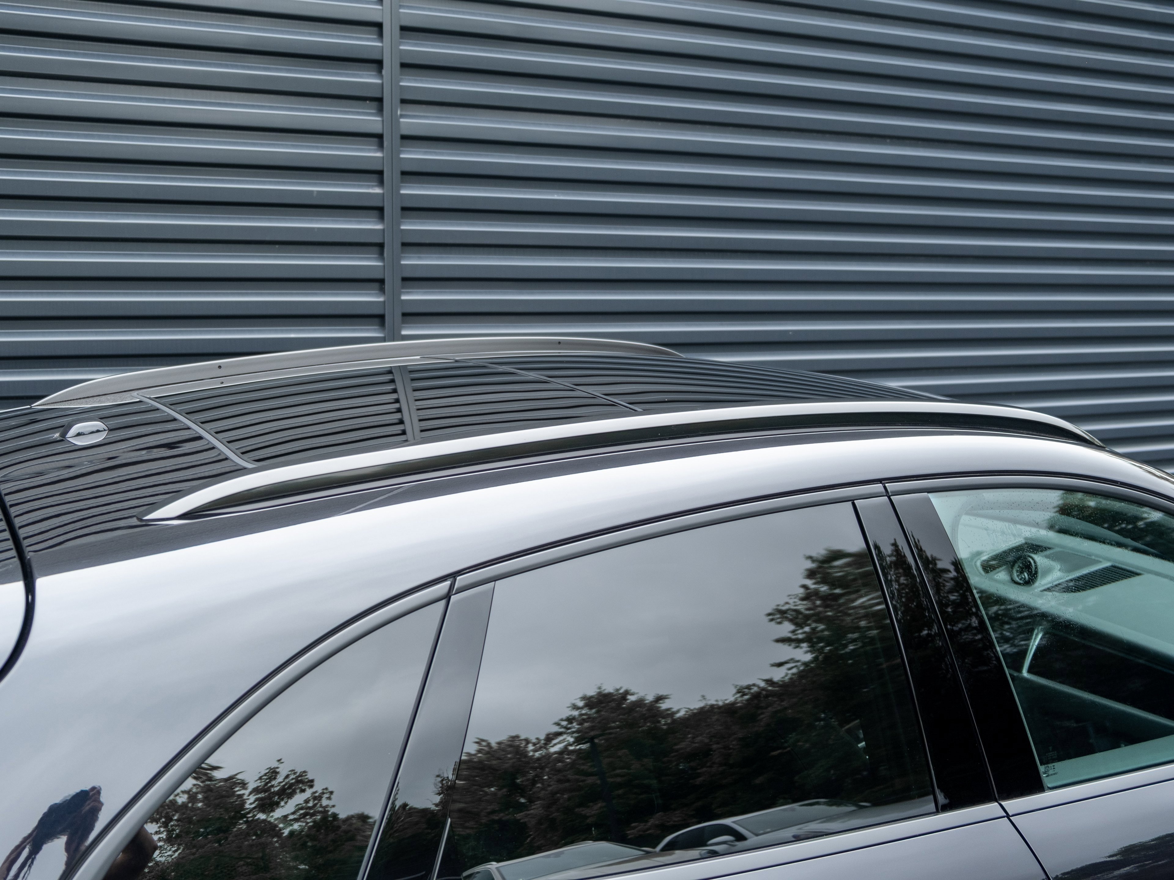 Certified 2025 Porsche Macan image 40