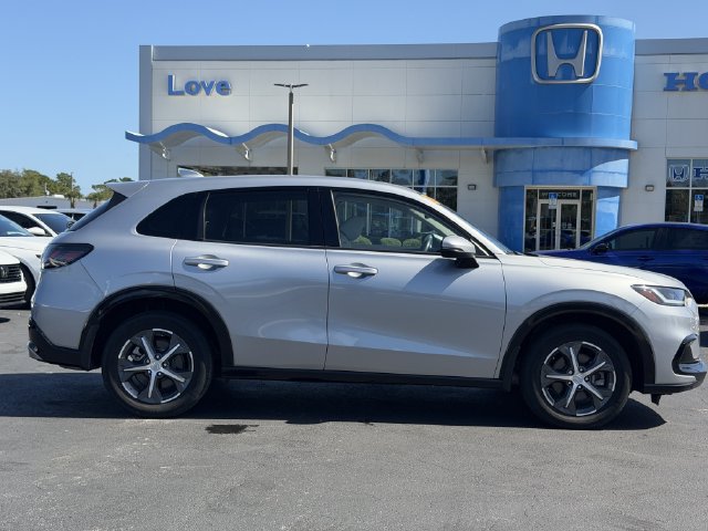 Used 2024 Honda HR-V EX-L image 3