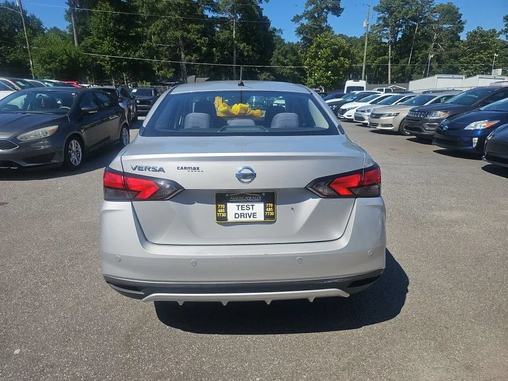 Used 2021 Nissan Versa S FWD image 5