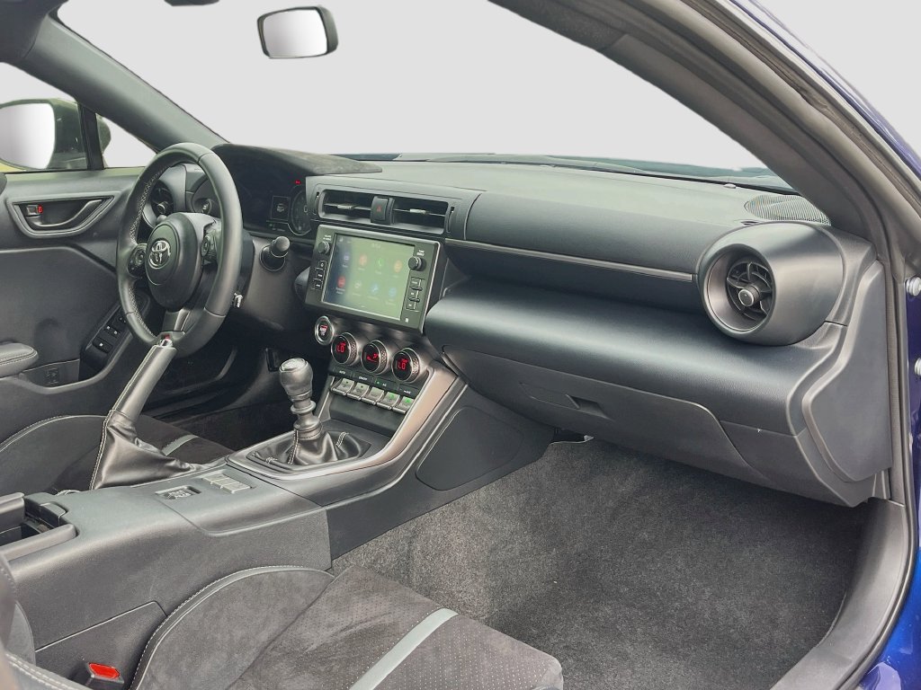 Used 2024 Toyota GR86 Premium RWD image 27