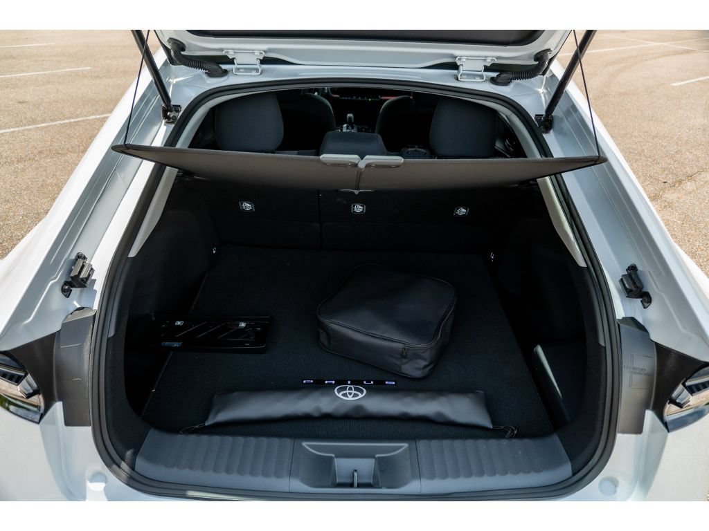 New 2026 Toyota Prius Plug-In Hybrid FWD image 14