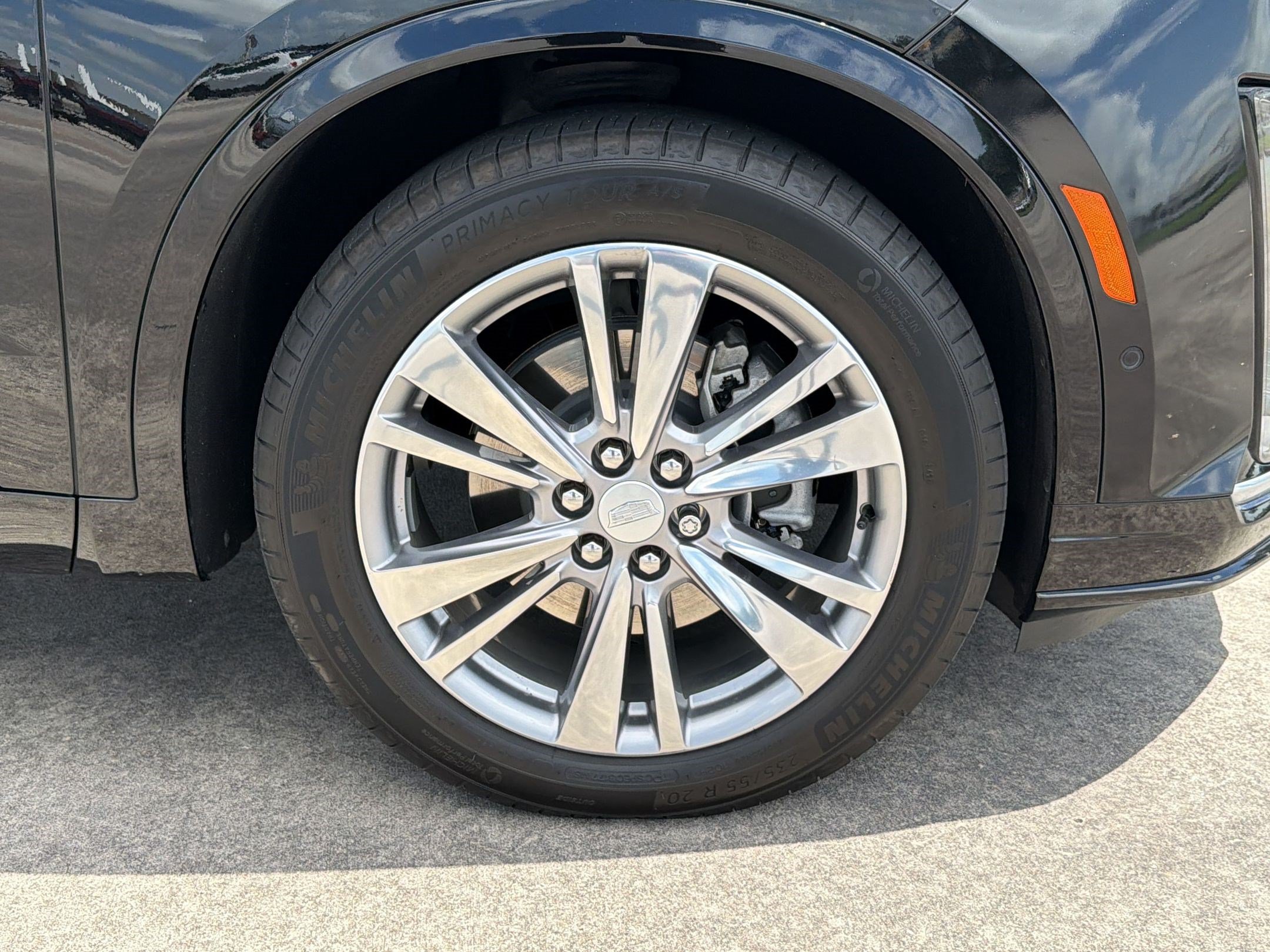 Used 2024 Cadillac XT6 Premium Luxury w/ Technology Package FWD image 13