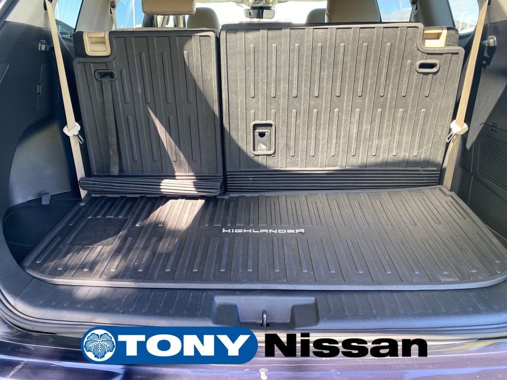 Used 2022 Toyota Highlander XLE image 11