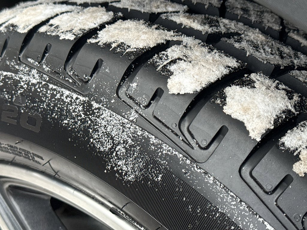 Used 2018 Ford Explorer Sport image 10