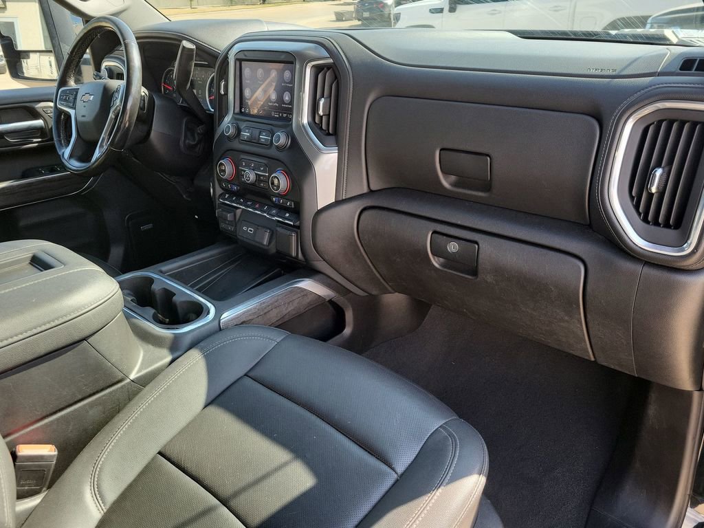 Certified 2022 Chevrolet Silverado 3500 LTZ w/ LTZ Plus Package image 29