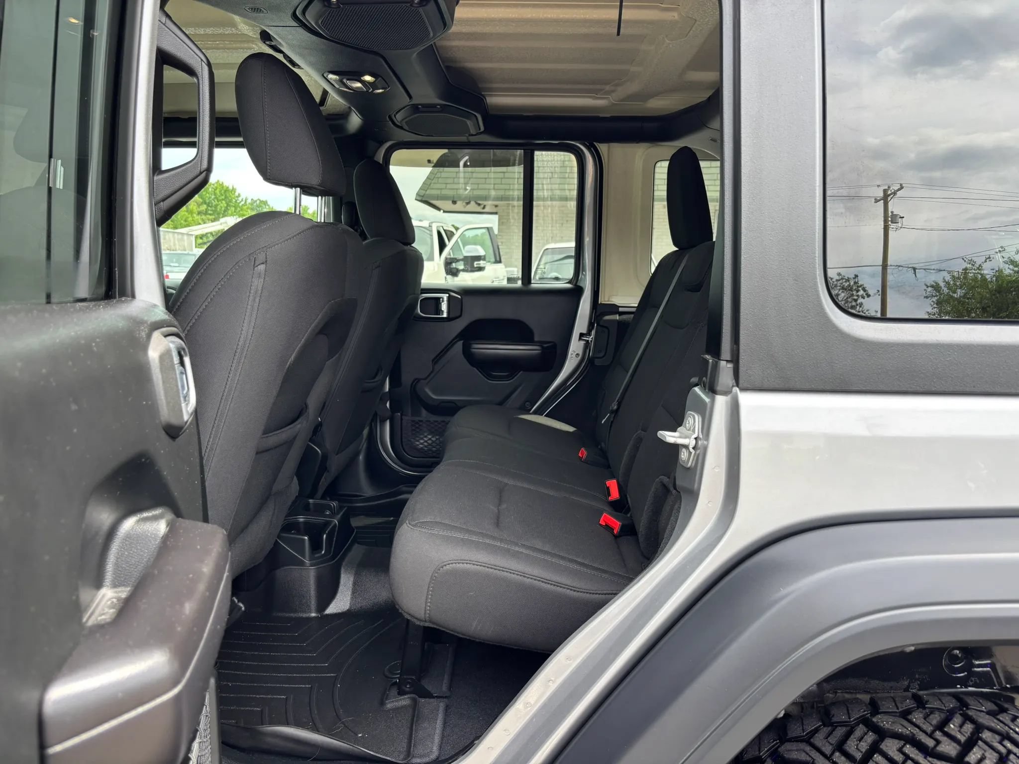 Used 2019 Jeep Wrangler Unlimited Sport S AWD/4WD image 21