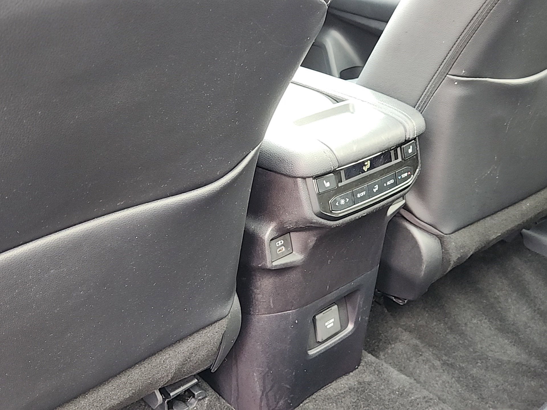 Certified 2024 Toyota Grand Highlander Limited image 26