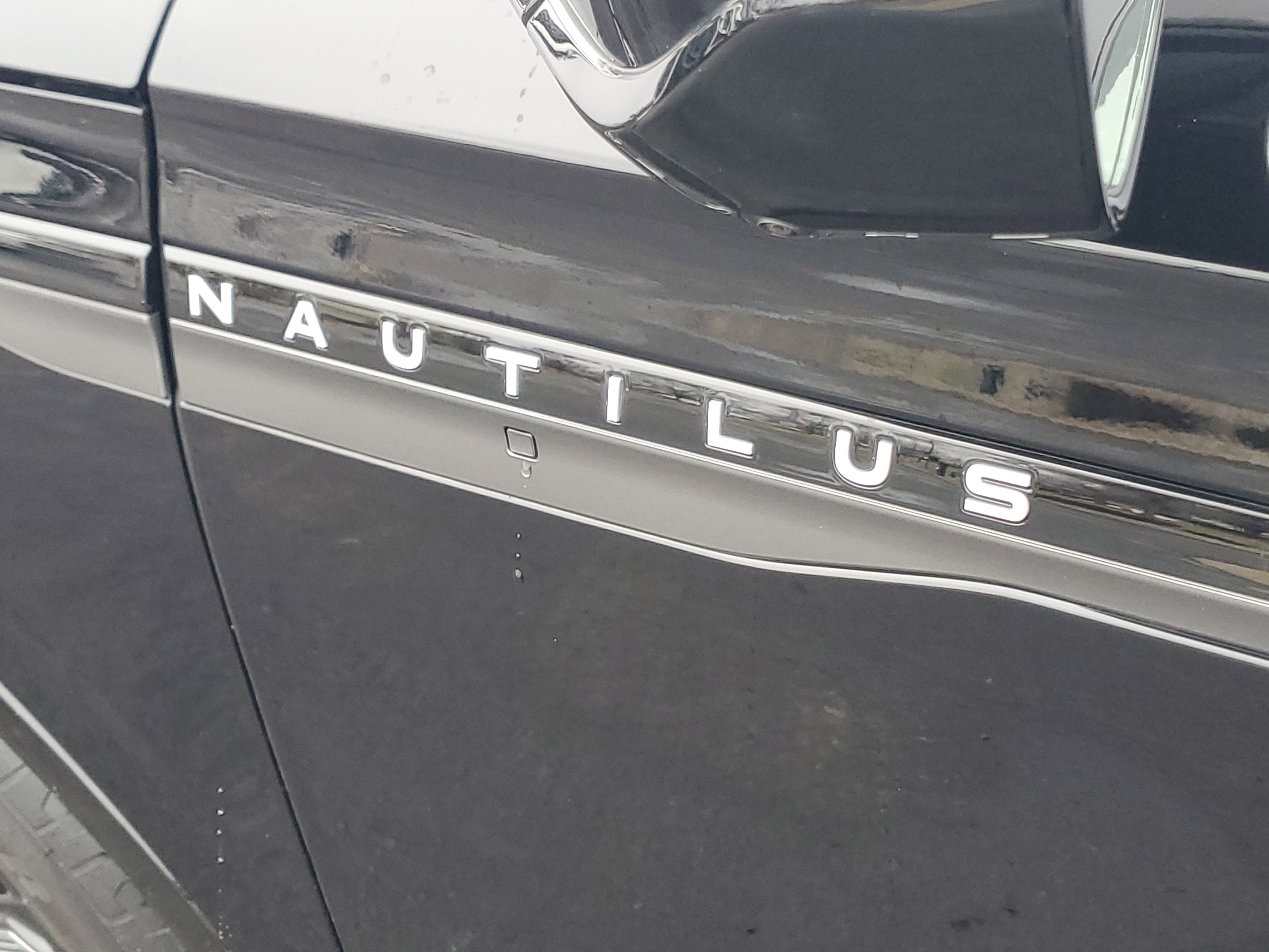 New 2026 Lincoln Nautilus Reserve w/ Jet Appearance Package image 7