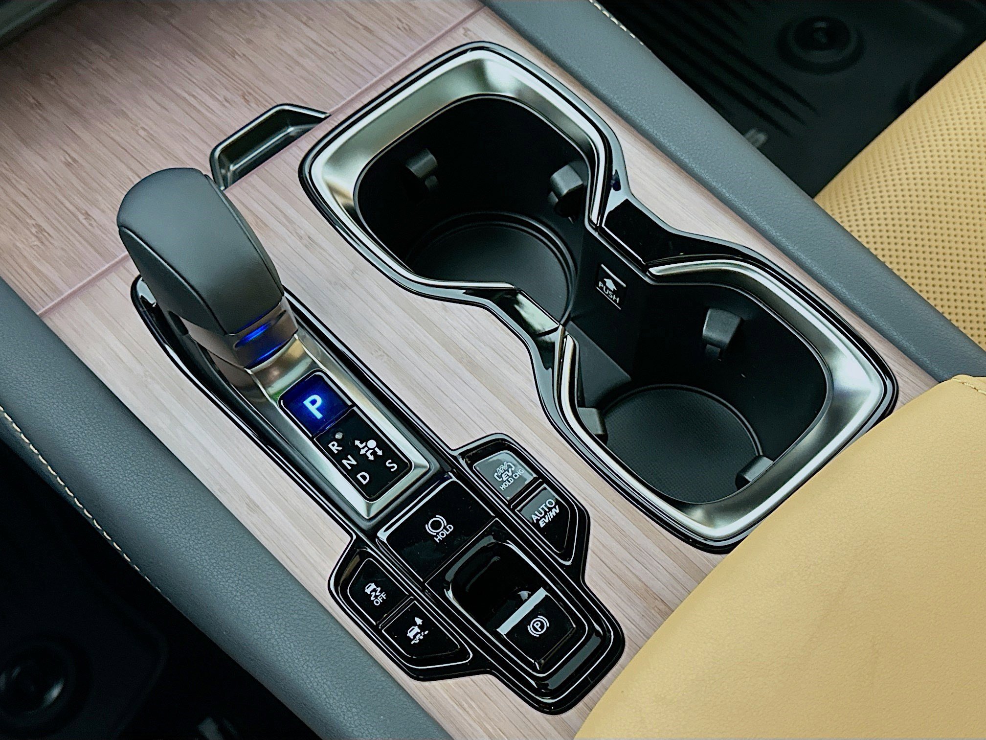 New 2026 Lexus RX 450h AWD image 17