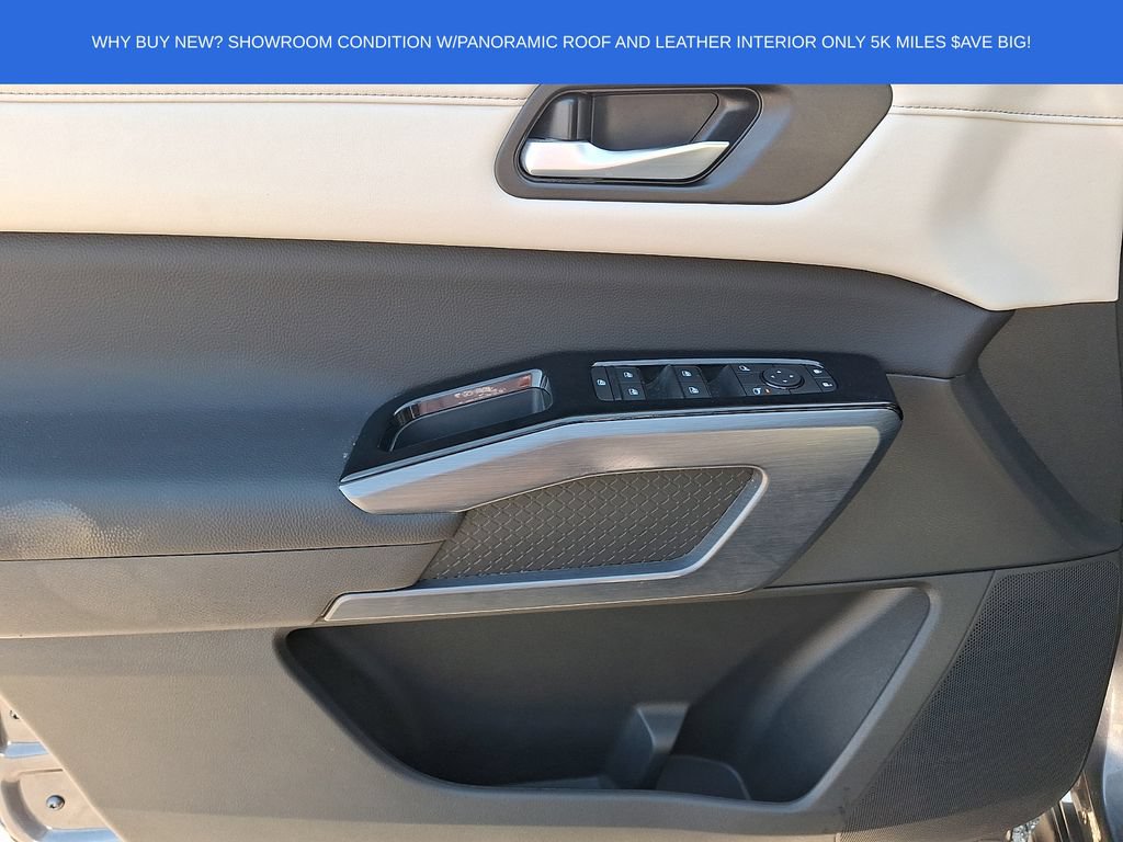 Used 2025 Nissan Pathfinder SL w/ SL Premium Package AWD/4WD image 12
