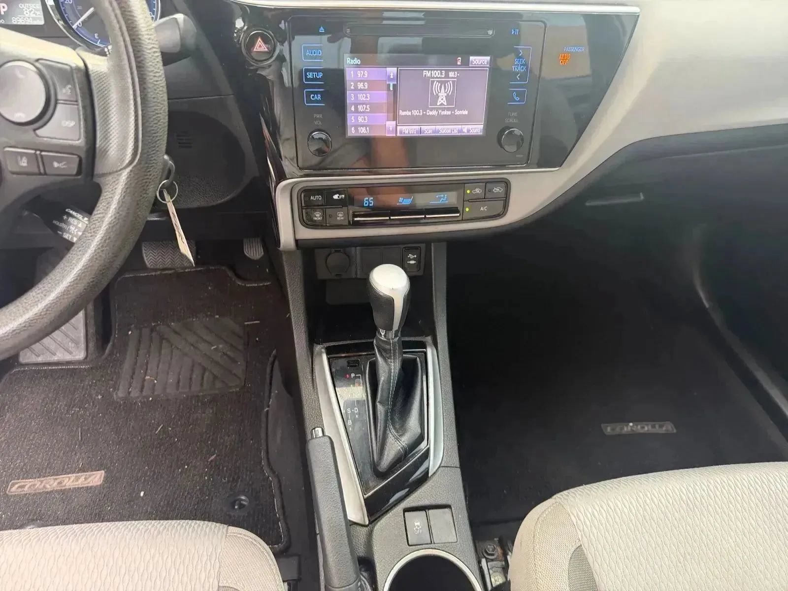 Used 2018 Toyota Corolla LE FWD image 11