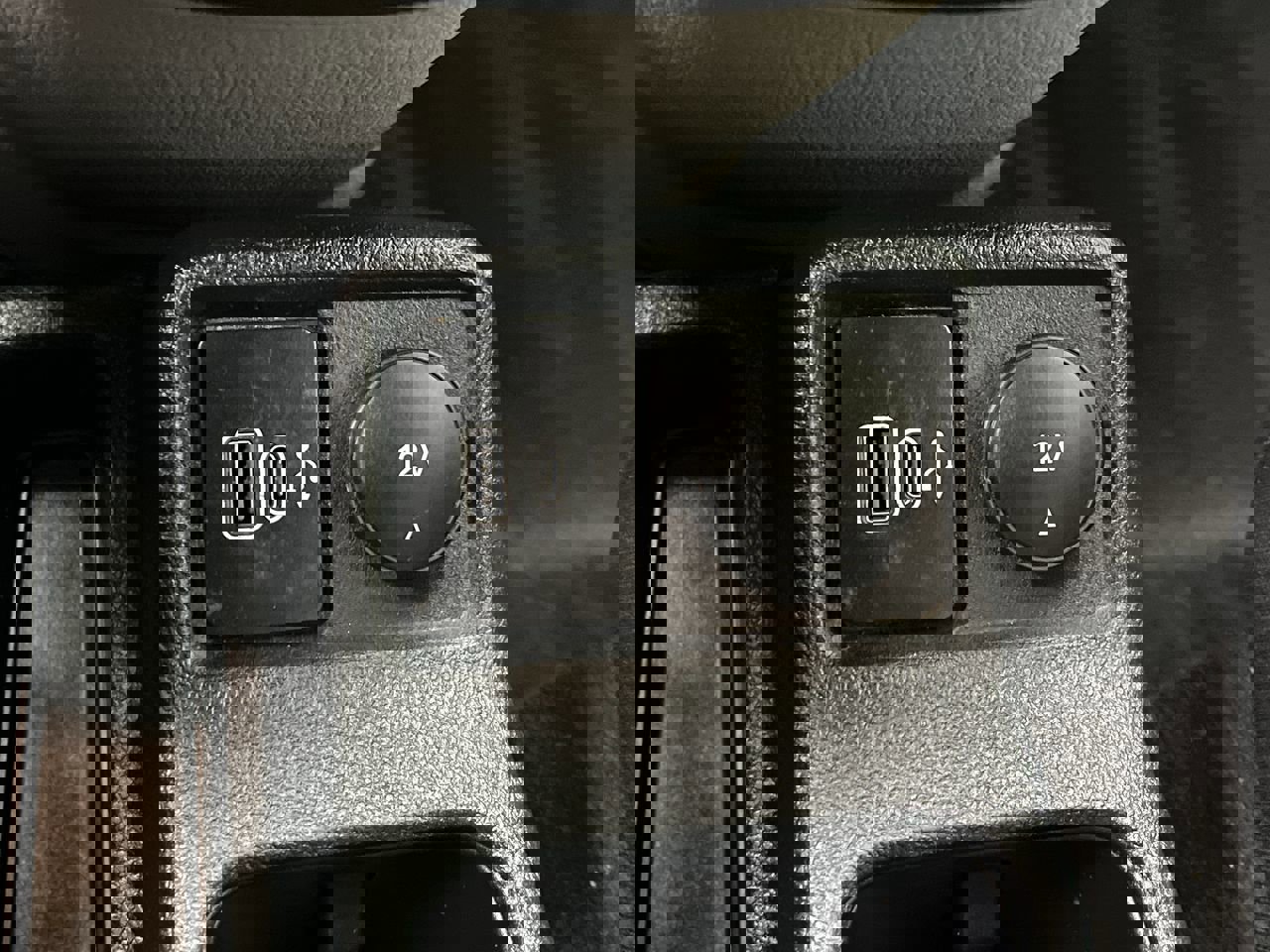 Certified 2023 Ford Transit Connect XLT image 17