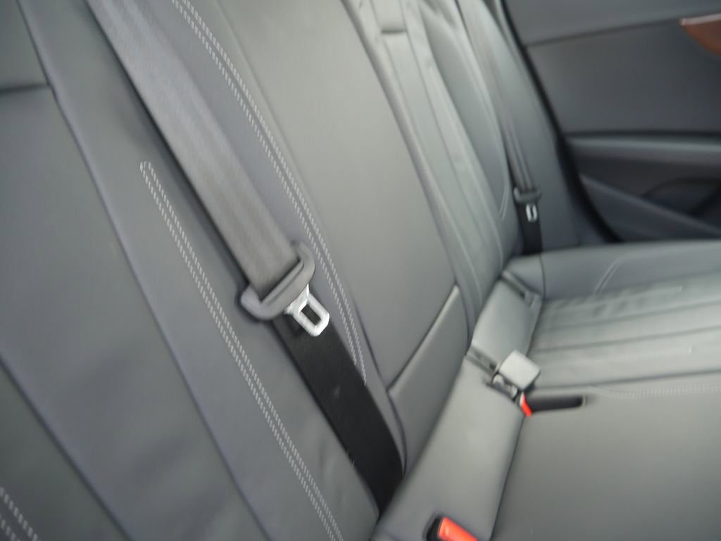 Used 2023 Audi A4 2.0T Premium w/ Convenience Package image 35
