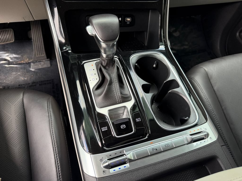 Certified 2022 Kia Carnival SX FWD image 25