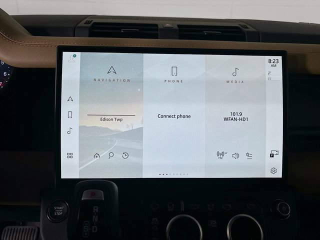 New 2026 Land Rover Defender 110 X-Dynamic SE image 16