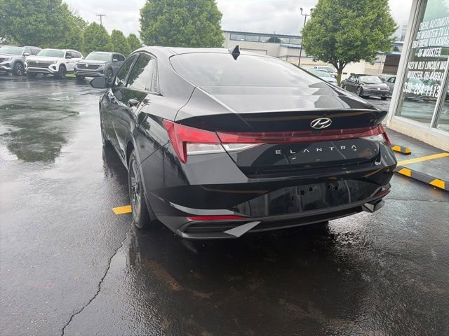 Used 2022 Hyundai Elantra SEL FWD image 4