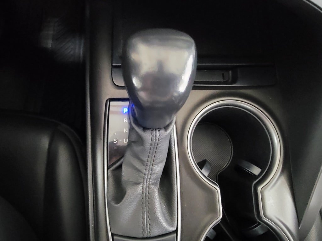 Used 2022 Toyota Camry SE FWD image 17
