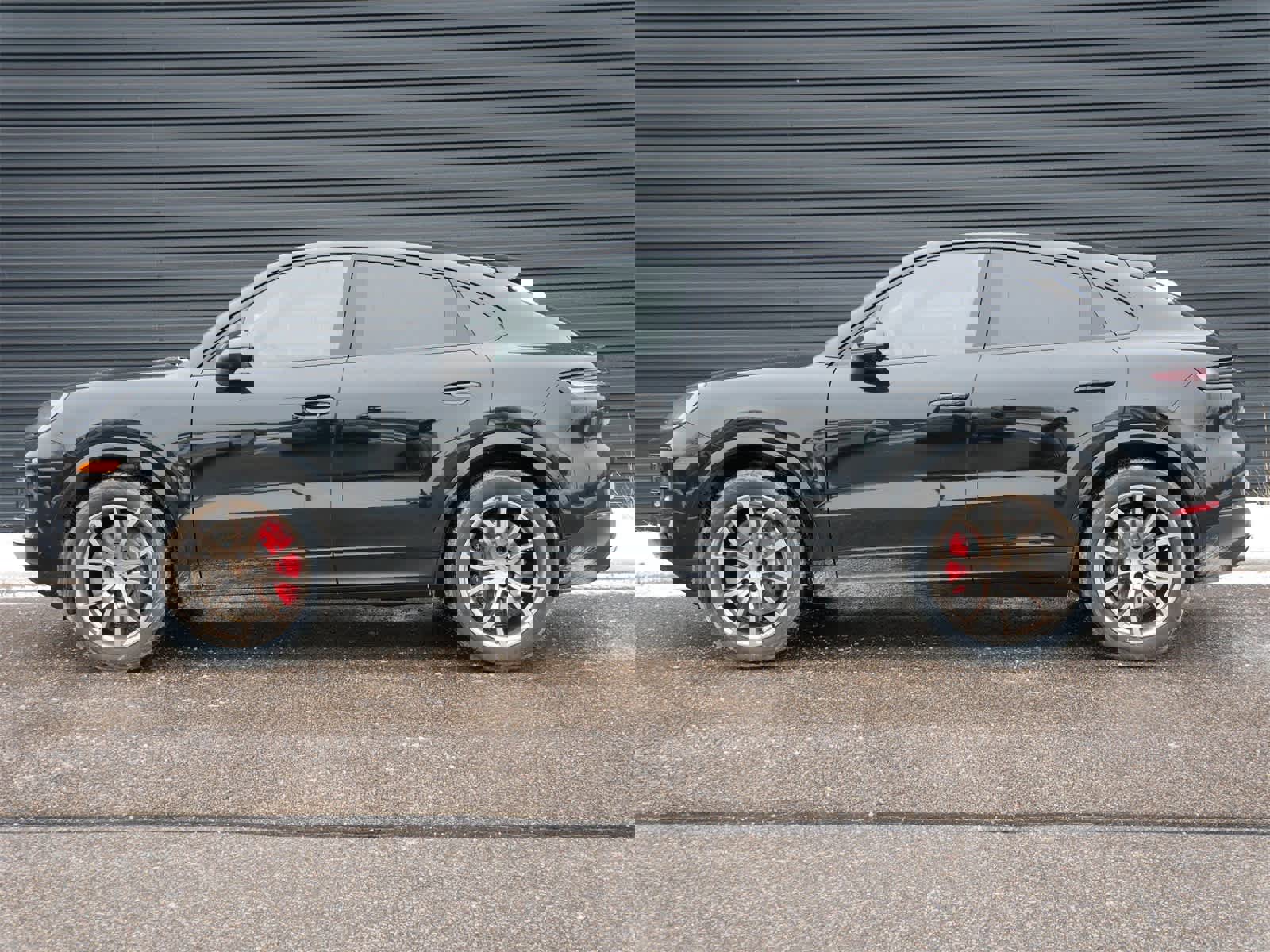 New 2026 Porsche Cayenne S image 2