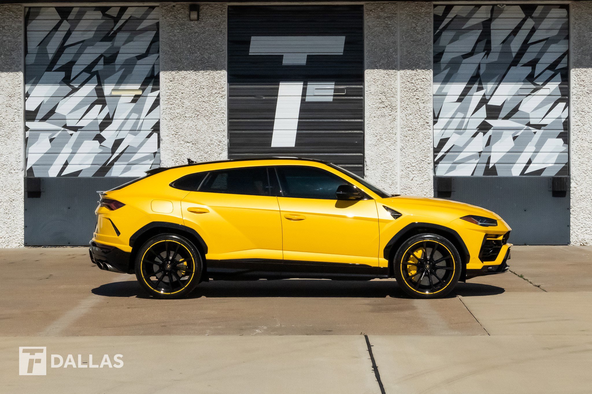 Used 2021 Lamborghini Urus image 17