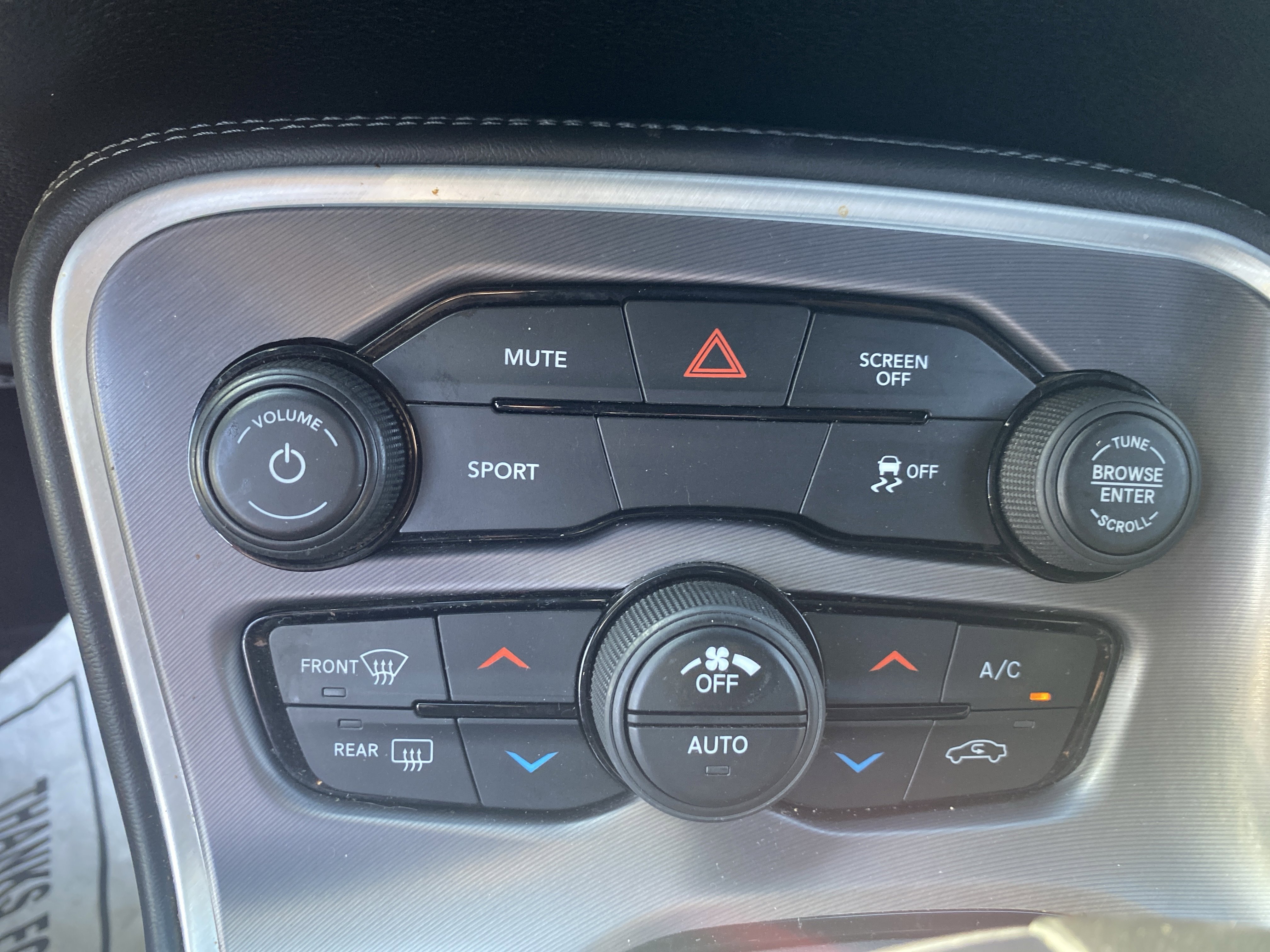 Used 2019 Dodge Challenger SXT image 16