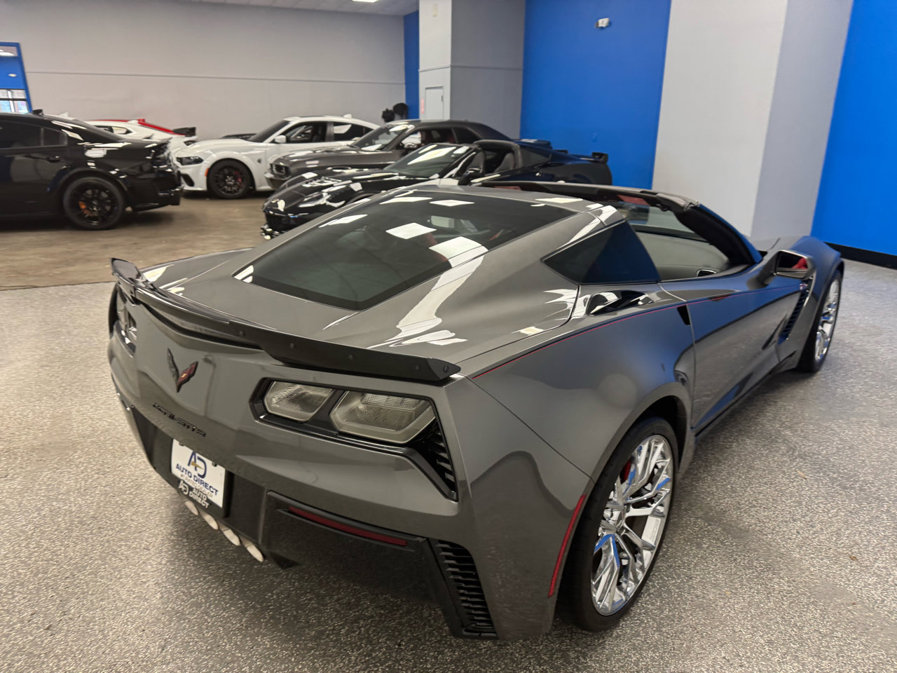 Used 2015 Chevrolet Corvette Z06 w/ 2LZ Preferred Equipment Group image 10