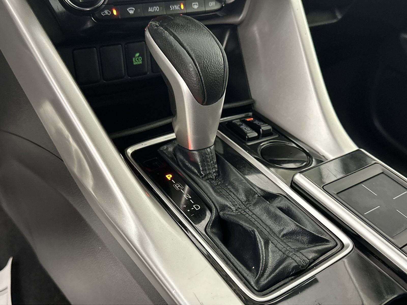 Used 2020 Mitsubishi Eclipse Cross SE image 24