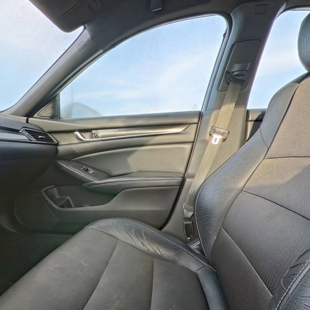 Used 2018 Honda Accord Sport image 24