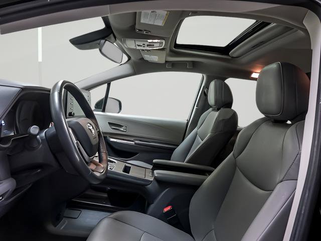 Certified 2024 Toyota Sienna XLE image 9