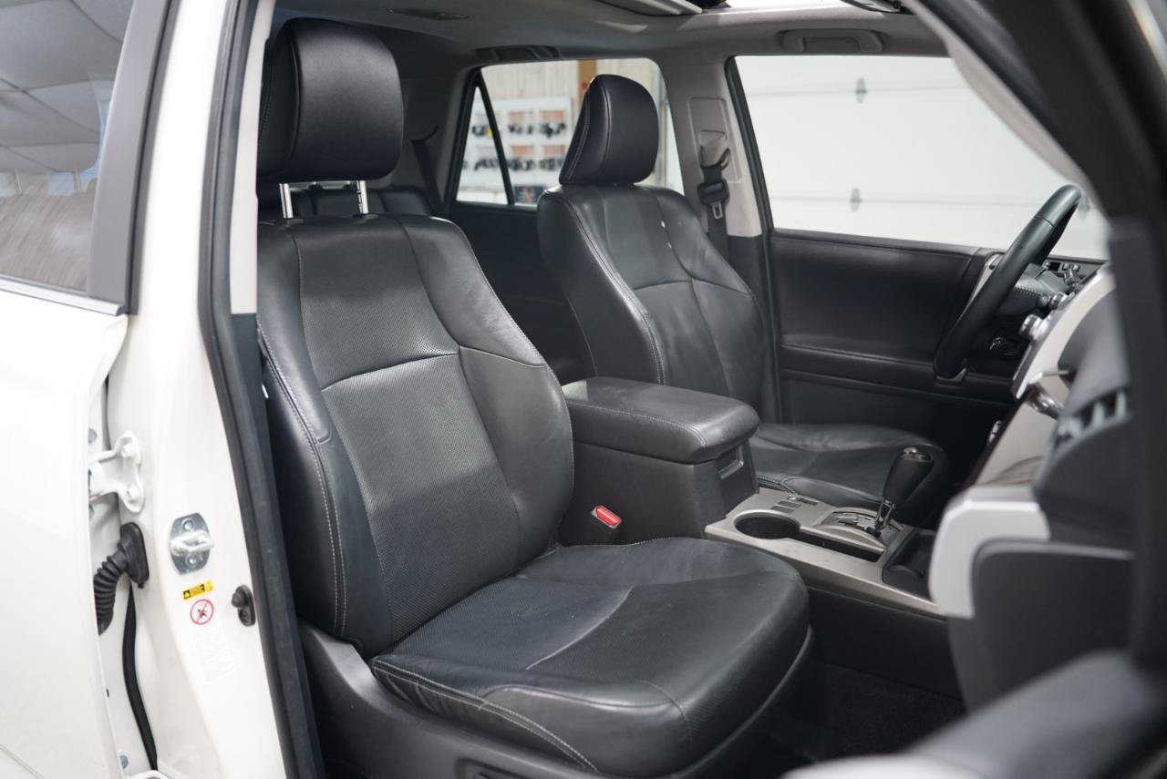 Used 2016 Toyota 4Runner Limited AWD/4WD image 31