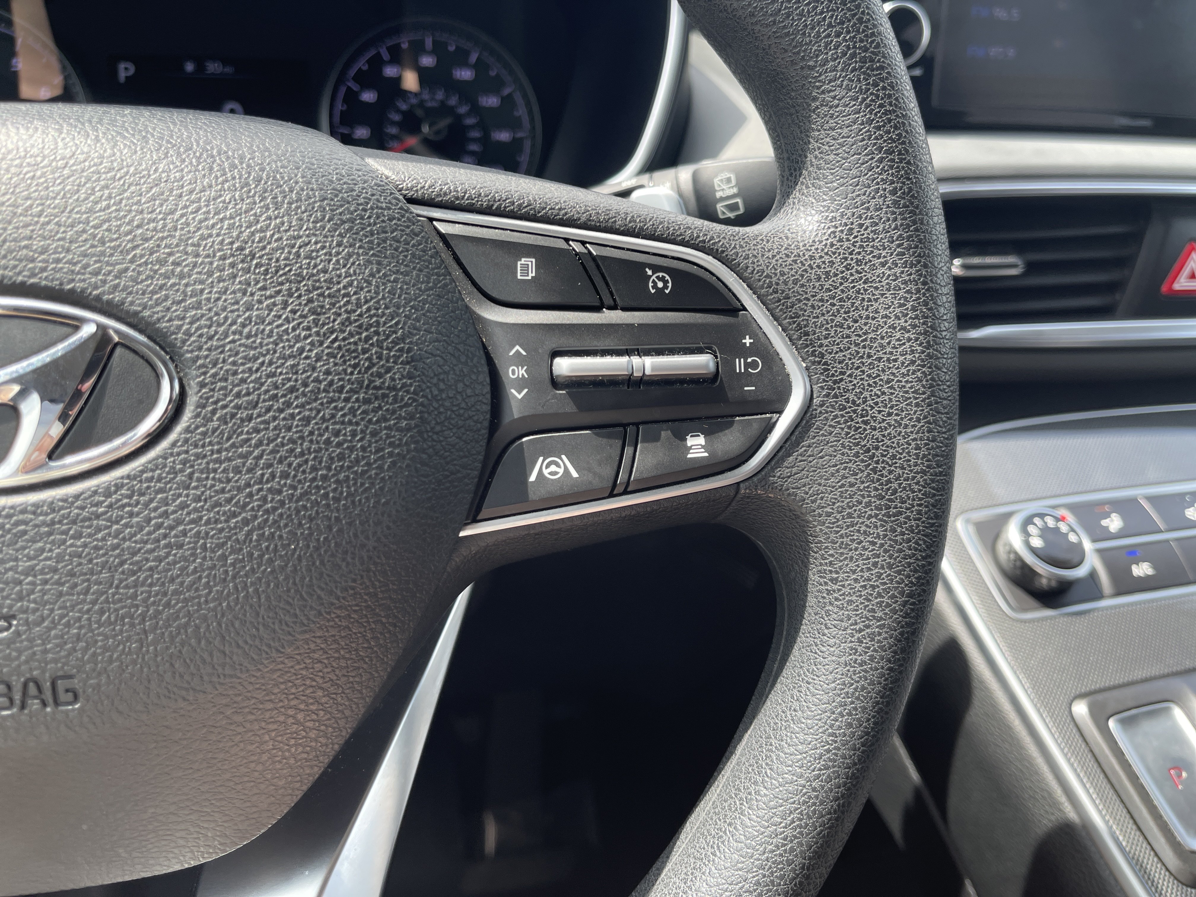 Used 2022 Hyundai Santa Fe SEL FWD image 18