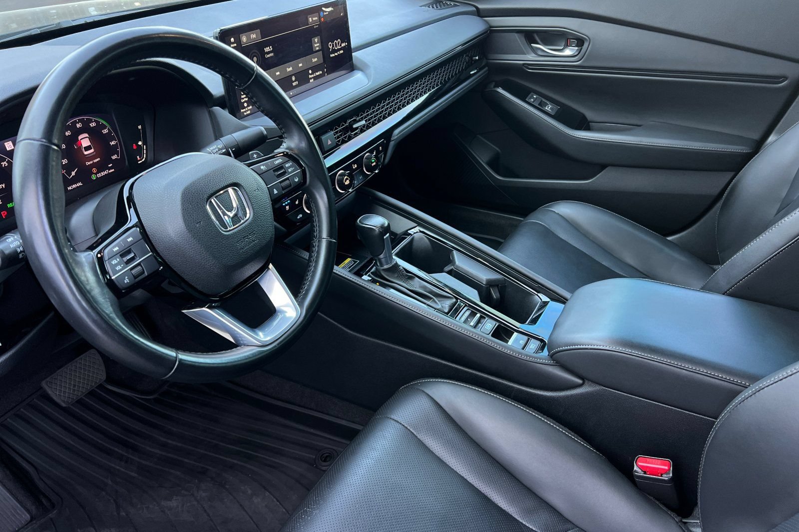 Used 2023 Honda Accord Touring image 12