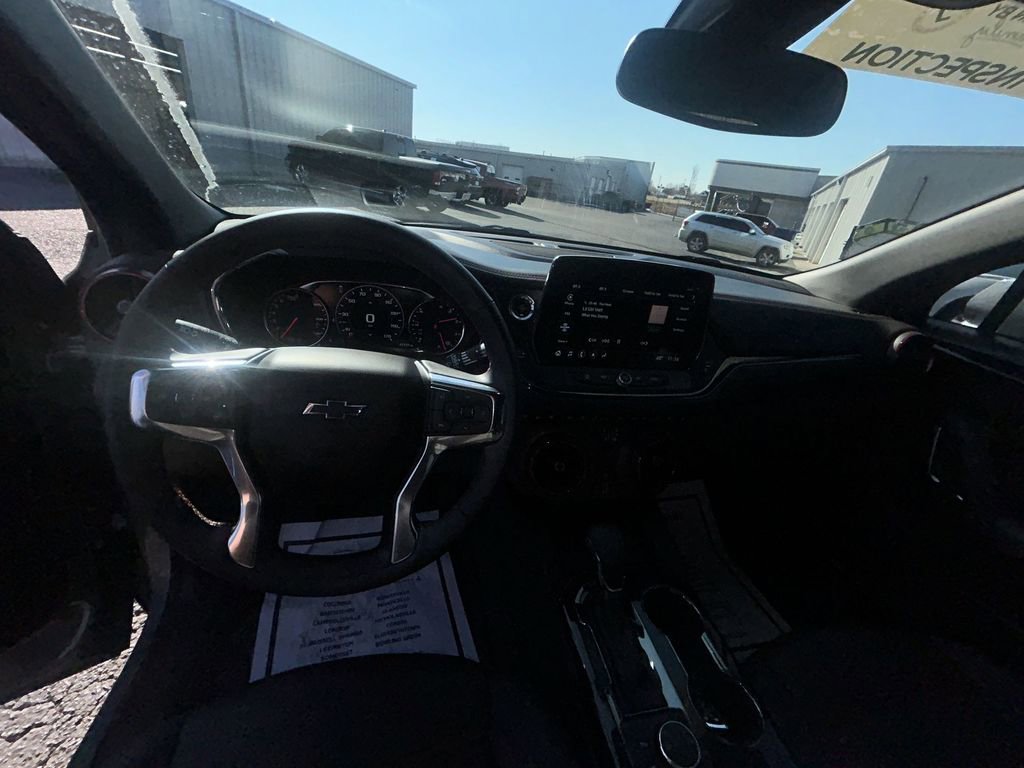Used 2024 Chevrolet Blazer RS w/ Enhanced Convenience Package AWD/4WD image 10