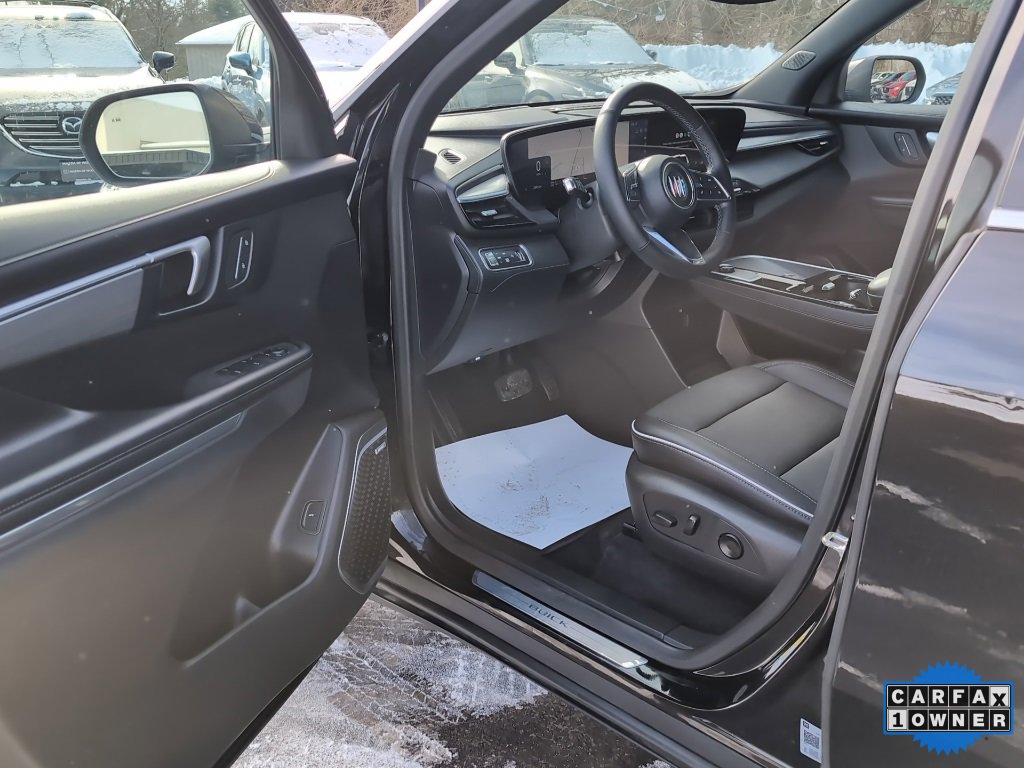 Used 2025 Buick Enclave Preferred image 17