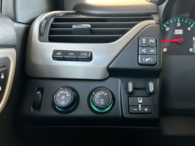 Used 2018 GMC Yukon Denali w/ Denali Ultimate Package AWD/4WD image 17