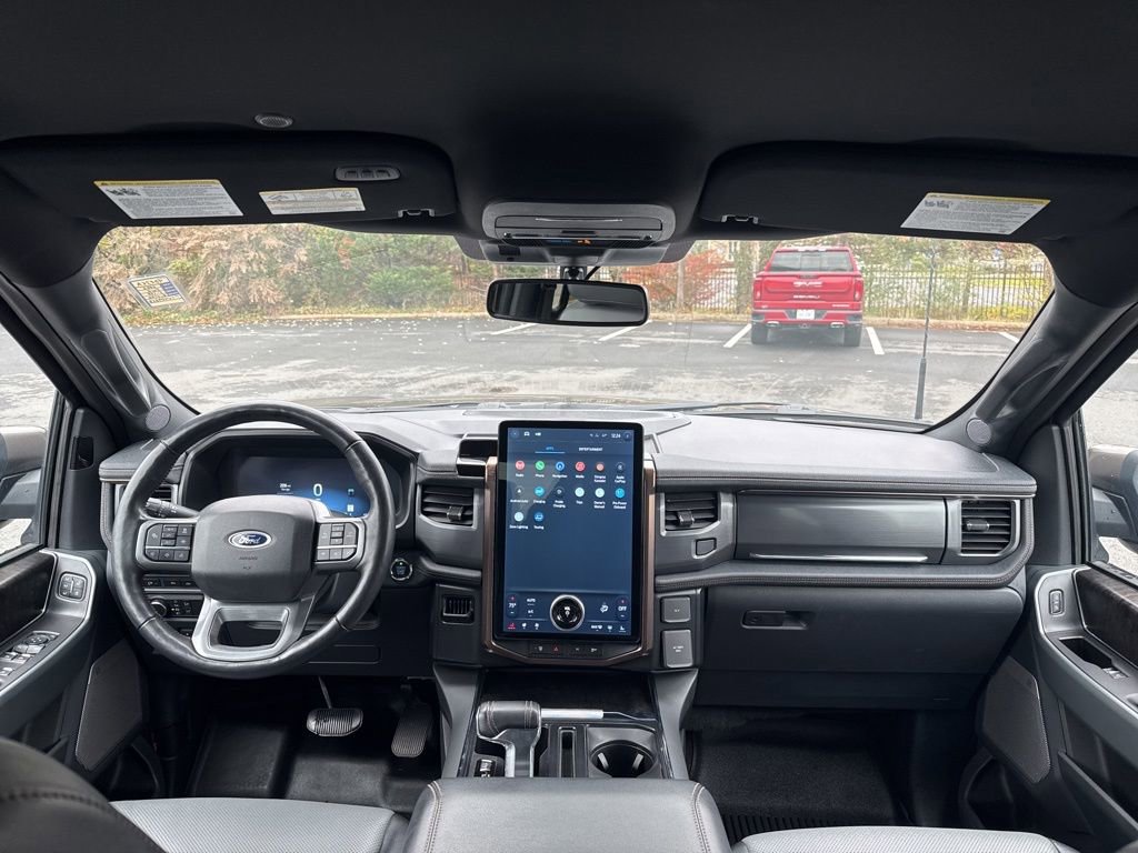 Used 2022 Ford F150 Lightning Lariat image 17