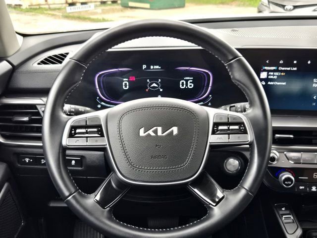 Used 2025 Kia Telluride S image 23