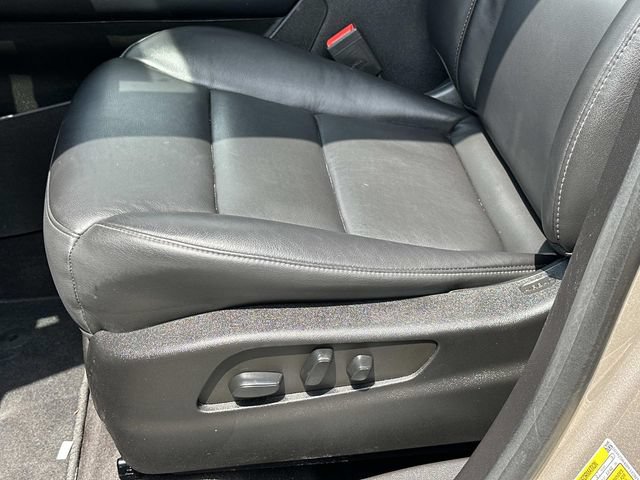 Certified 2023 Cadillac XT4 Premium Luxury AWD/4WD image 17
