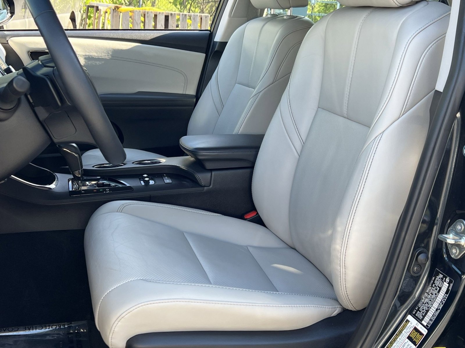 Used 2017 Toyota Avalon Limited FWD image 17