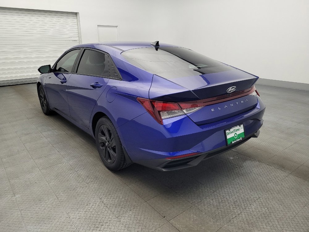 Used 2023 Hyundai Elantra SEL image 5