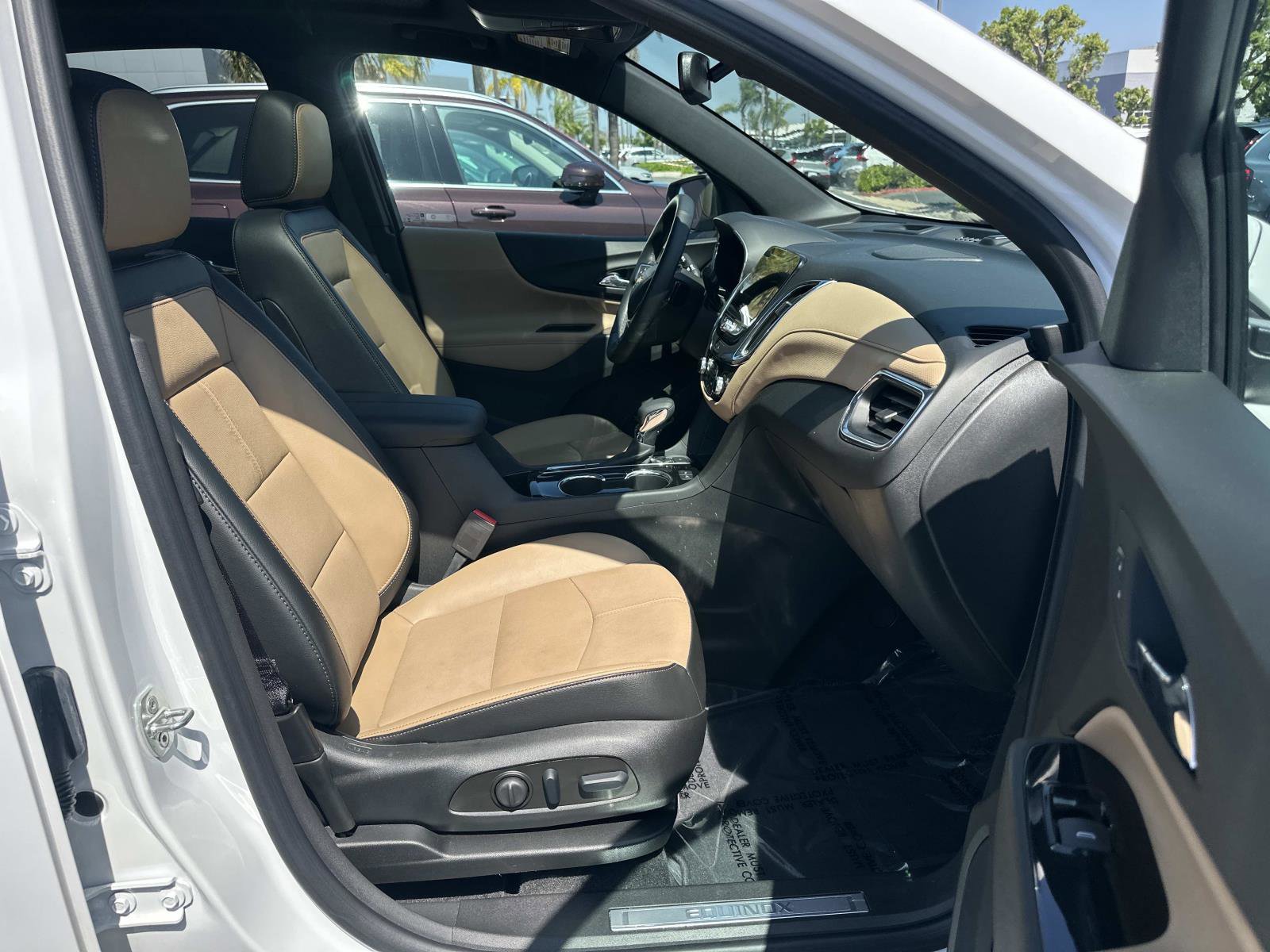 Used 2023 Chevrolet Equinox Premier image 26