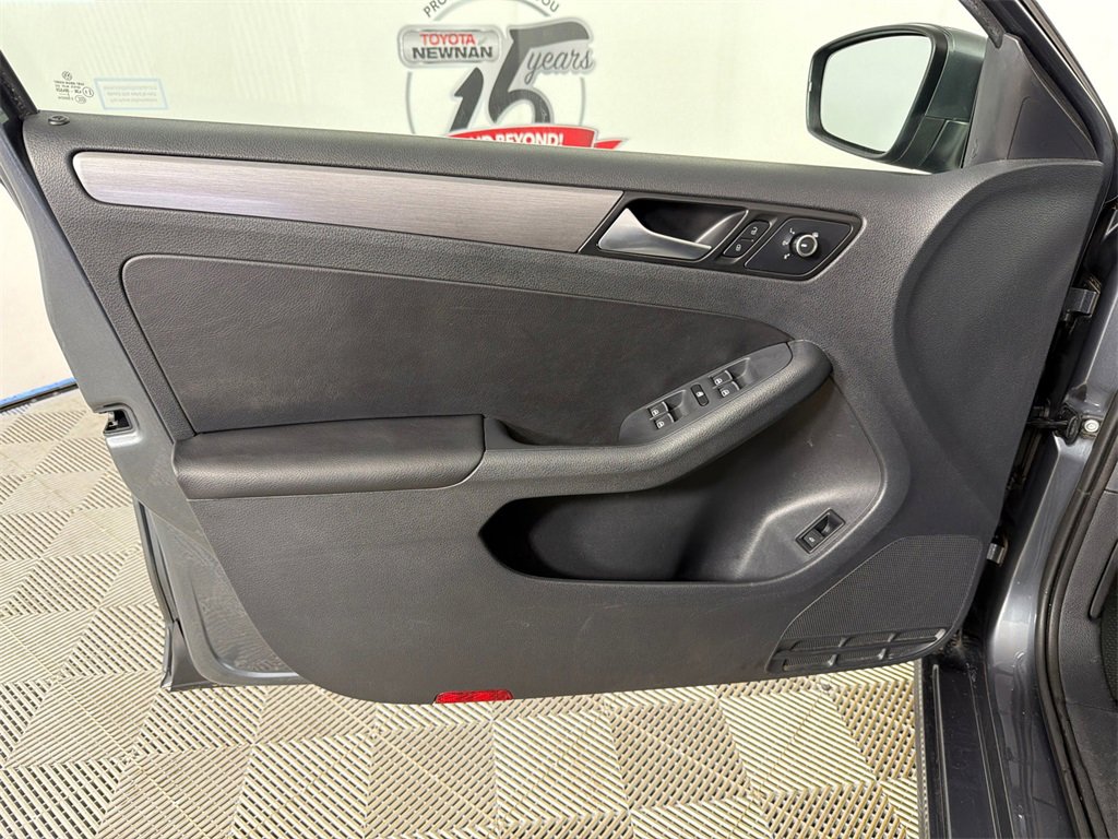 Used 2014 Volkswagen Jetta TDI image 10