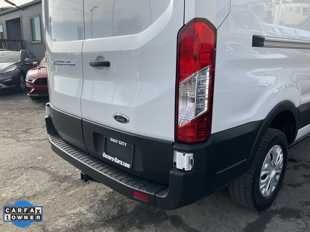 Used 2022 Ford E-Transit Medium Roof image 57