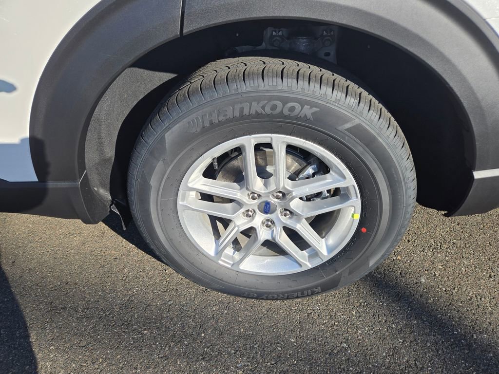 New 2026 Ford Explorer Active image 9