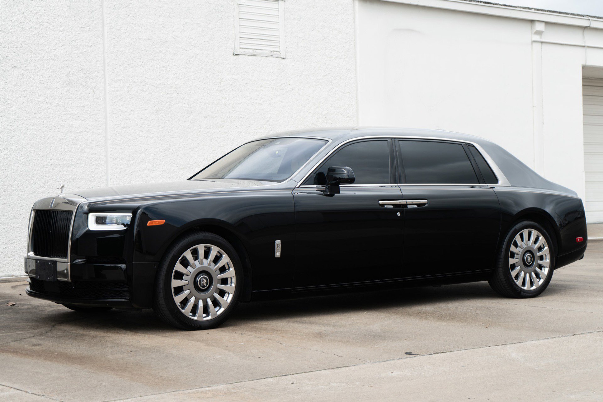 Used 2022 Rolls-Royce Phantom Extended Wheelbase image 7