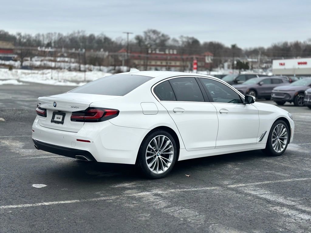 Used 2023 BMW 530i xDrive w/ Premium Package image 7