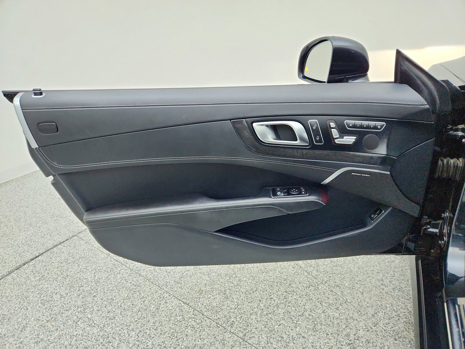 Certified 2016 Mercedes-Benz SL 550 image 26