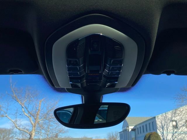 Used 2017 Porsche Cayenne image 33