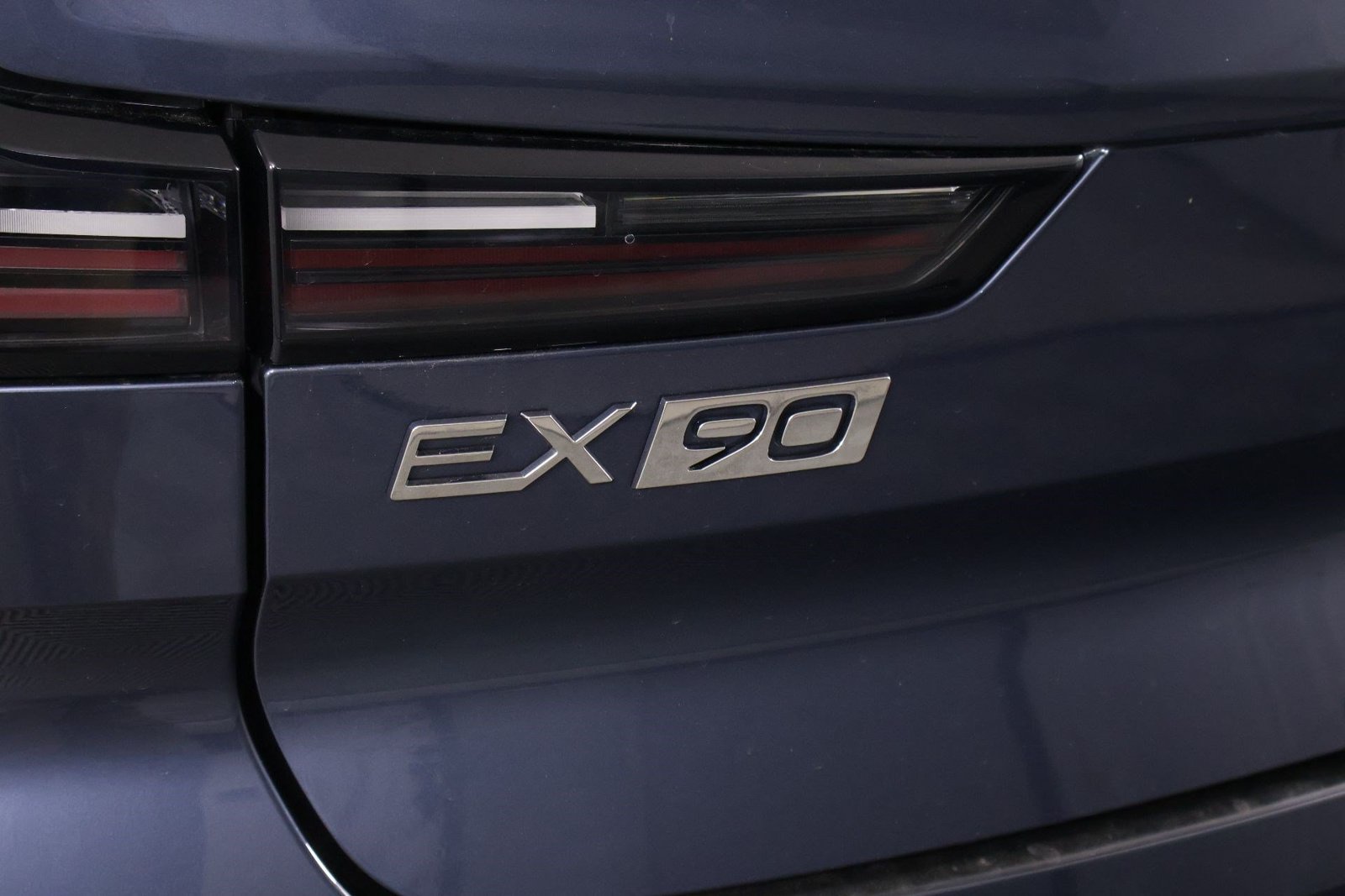 Used 2026 Volvo EX90 Plus RWD image 19