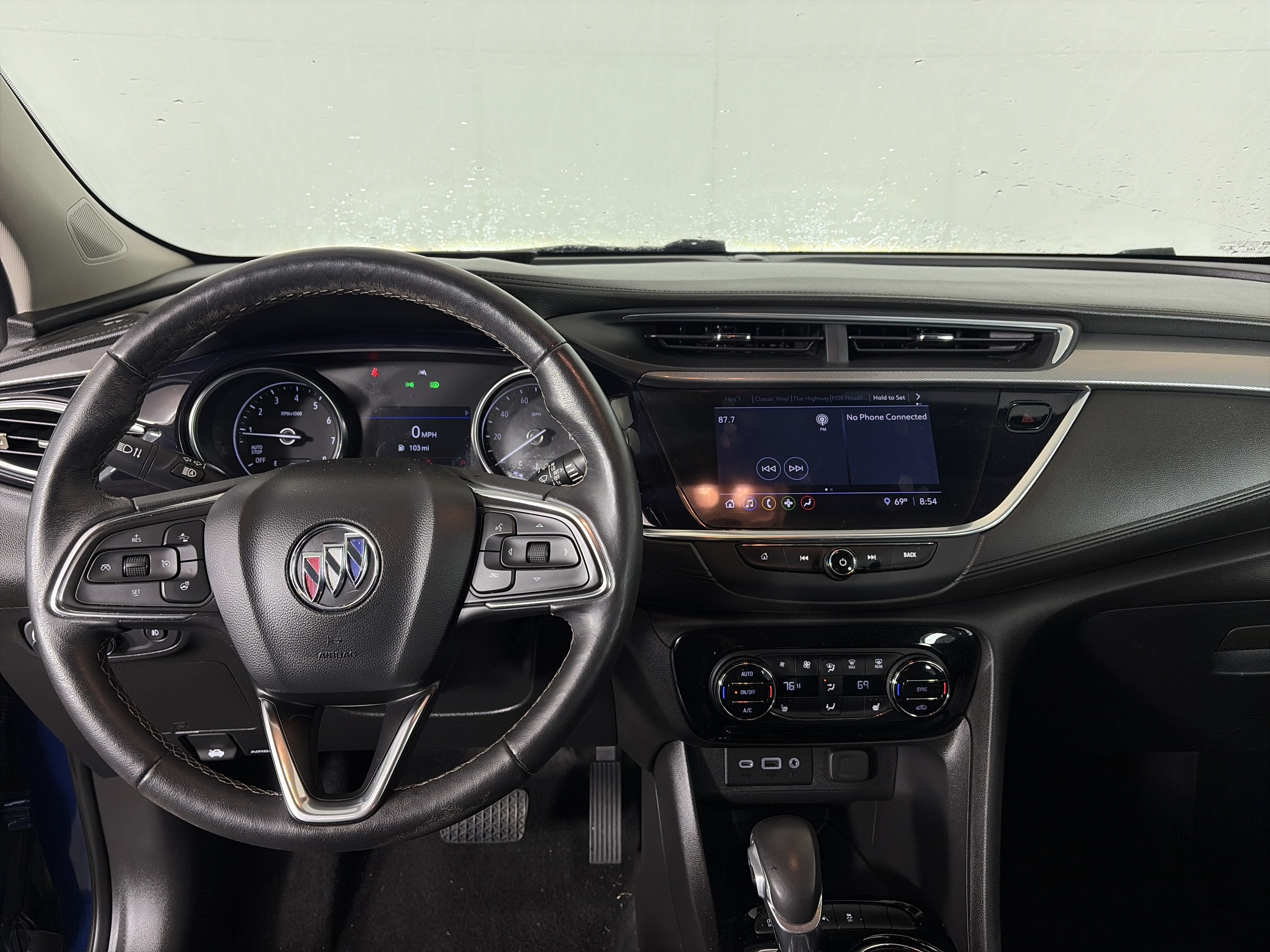 Used 2020 Buick Encore GX Essence FWD image 3